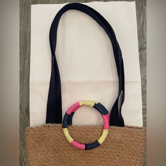 GAP Jute tote bag/crossbody with colorful O-ring top handles and canvas strap. - Picture 12 of 14